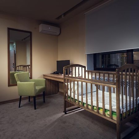 Come Inn Astana Bagian luar foto